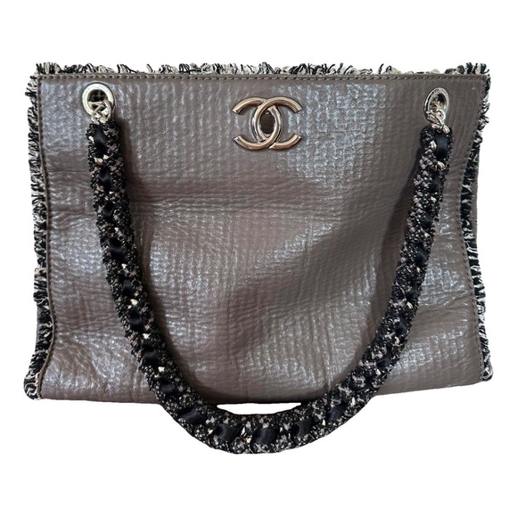Chanel Taupe Shoulder Bag with Black Trim - Picture 1 of 11